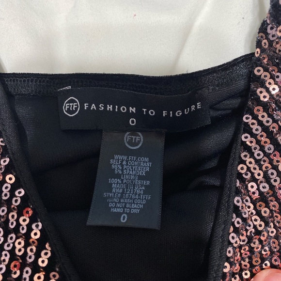 Cute peplum top - Picture 3 of 3